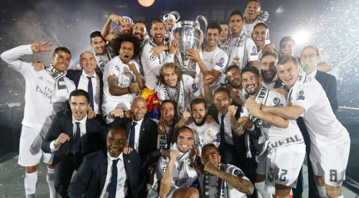 半场战报：莱切2-0都灵，班达建功，拉萨纳-库利巴利破门